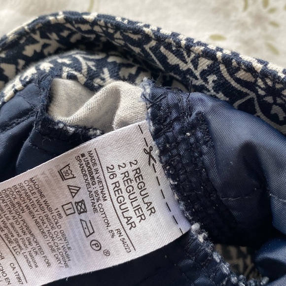 ✨GAP PATTERN JEGGINGS✨ - Picture 3 of 4